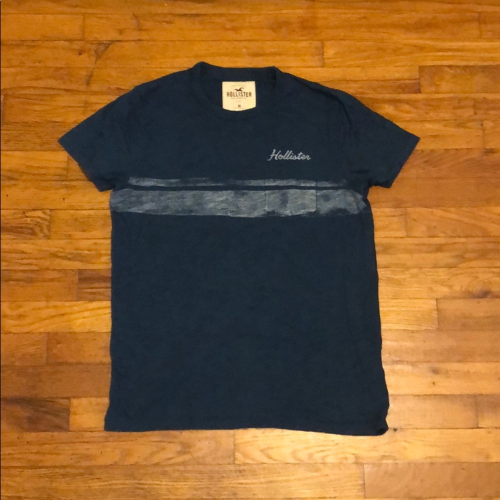 Hollister graphic pocket crew neck tee medium